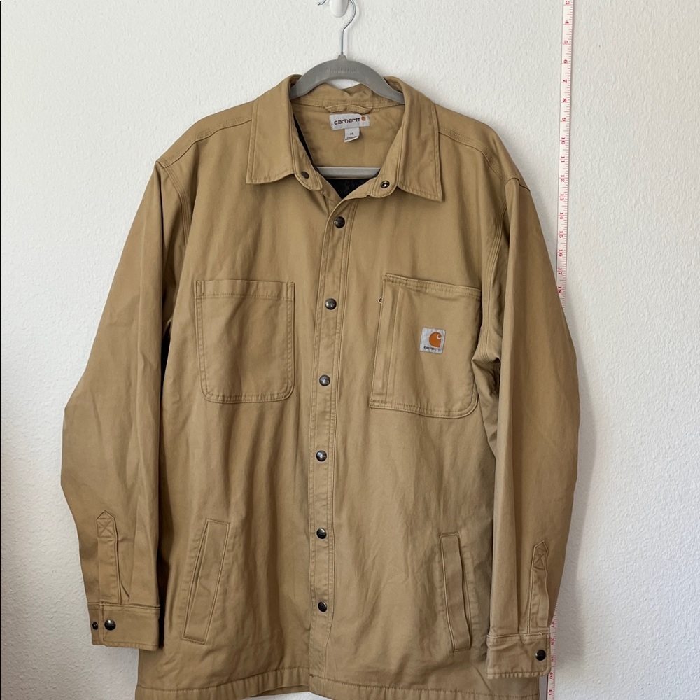 Carhartt flannel lined XL utility shirt. 6 total pockets. Soft and cozy